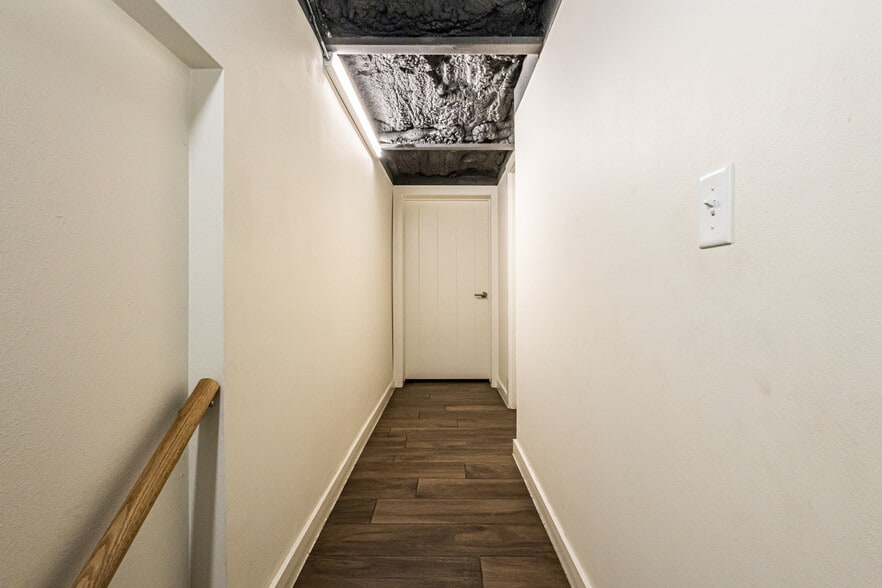 More Photos Of 302 Crossroads Loop, Laredo Office For Lease