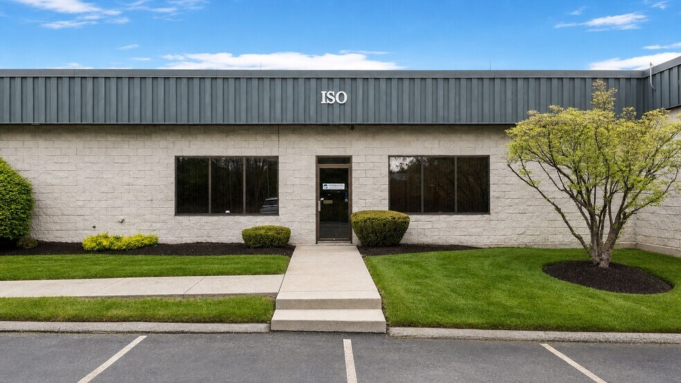 More Photos Of 362 Industrial Park Rd, Middletown Warehouse For Sale
