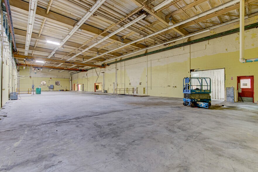 More Photos Of 1664 Sharon Rd, Washington Warehouse For Sale