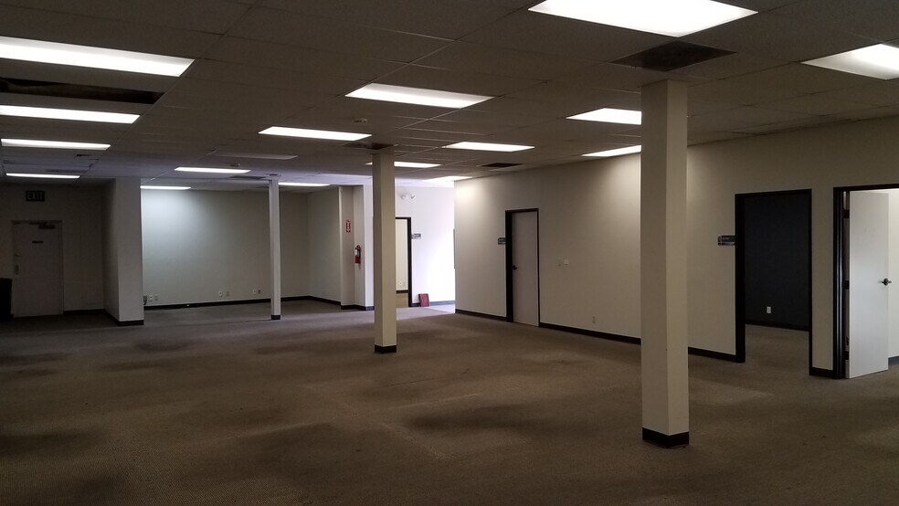 More Photos Of 2832 E Foothill Blvd, Pasadena Flex For Lease