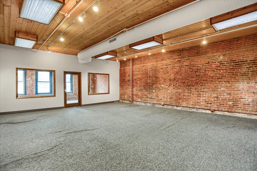 More Photos Of 1620 Market St, Denver Office For Lease