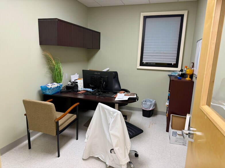 More Photos Of 514 Mary Esther Cut, Fort Walton Beach Office For Sale