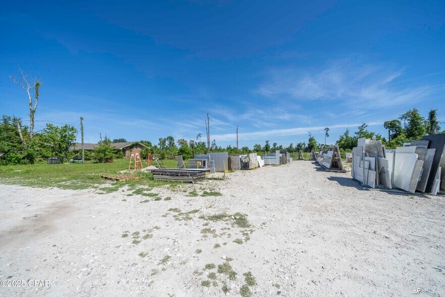 More Photos Of 2515 E 15th St, Panama City Freestanding For Sale