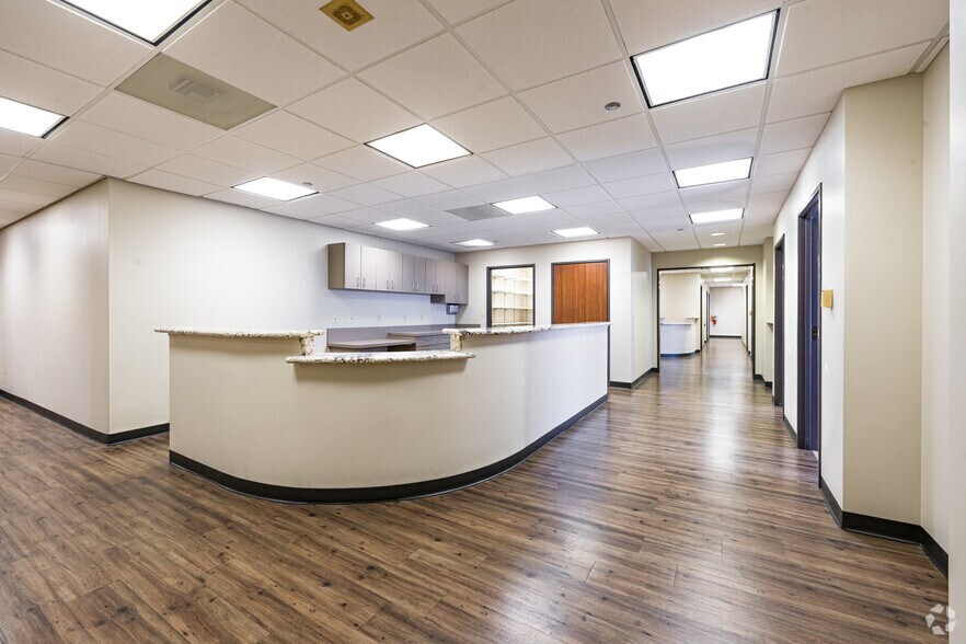 More Photos Of 1315 St Joseph Pky, Houston Medical For Sale