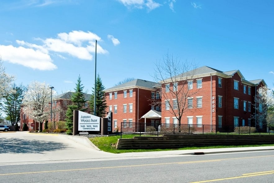 More Photos Of 9650 Commerce Dr, Carmel Office For Lease
