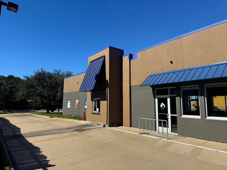 More Photos Of 2408 S 1st St, Lufkin Restaurant For Lease