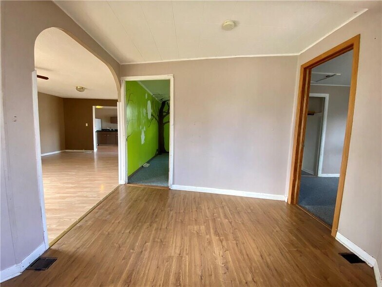 More Photos Of 15688 Davis Ave, Hayward Office For Sale