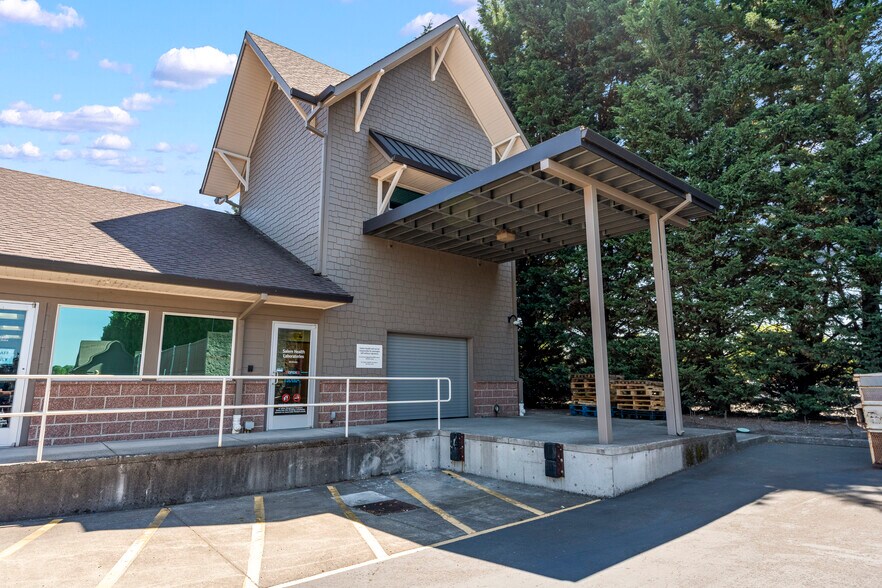 More Photos Of 3300 State St, Salem Medical For Sale