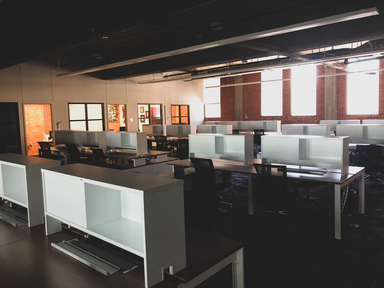 More Photos Of 210 E 8th St, Fort Worth Loft Creative Space For Sale