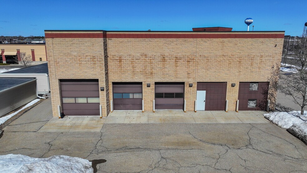 More Photos Of 1740 Park Ave, Plover Storefront Retail Office For Sale