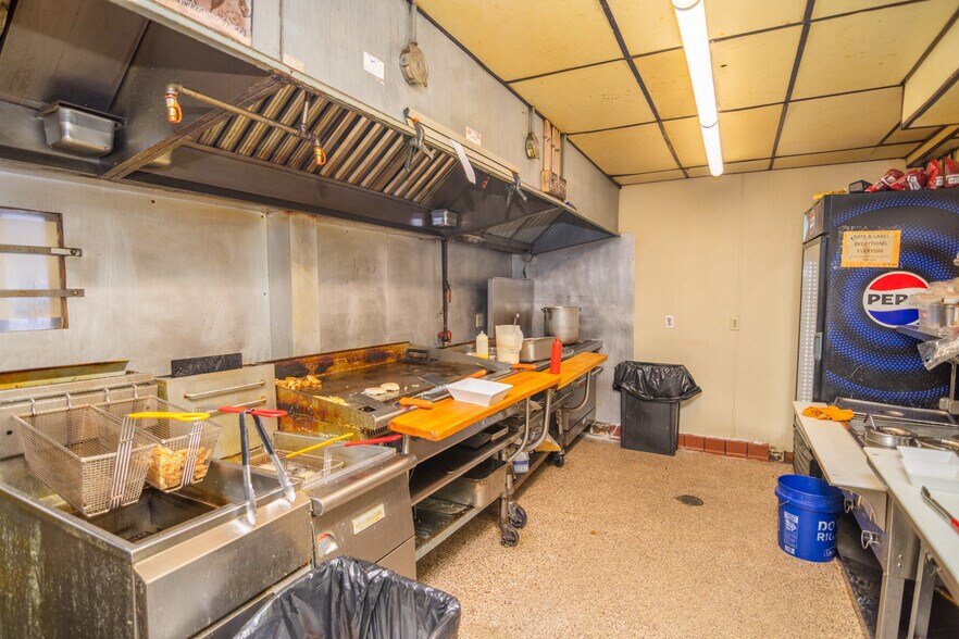 More Photos Of 881 National Rd, Bridgeport Restaurant For Sale