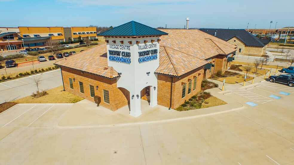 Primary Photo Of 625 Parkview Dr, Trophy Club Medical For Sale