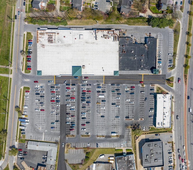 More Photos Of 8100-8108 Loch Raven Blvd, Towson Unknown For Lease