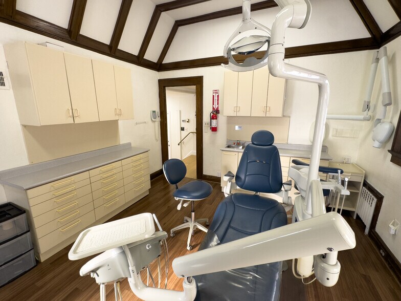 More Photos Of 304 Bloomfield Ave, Verona Medical For Lease