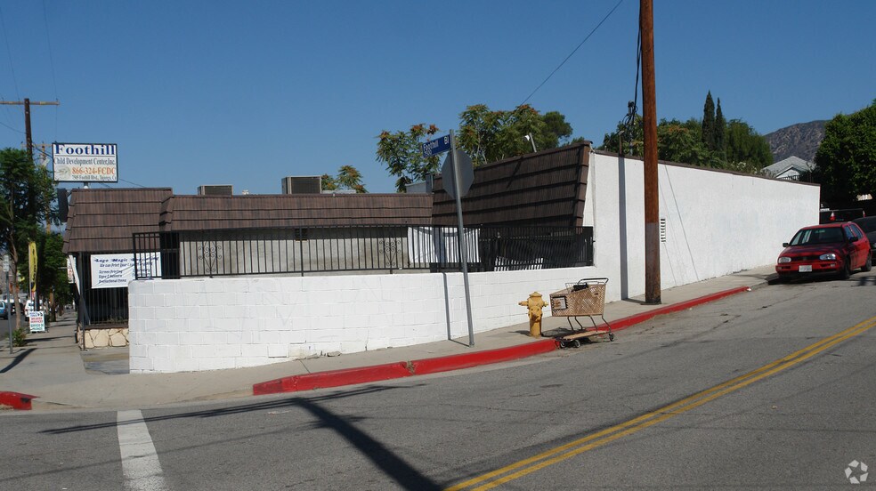 More Photos Of 7505 Foothill Blvd, Tujunga Medical For Lease