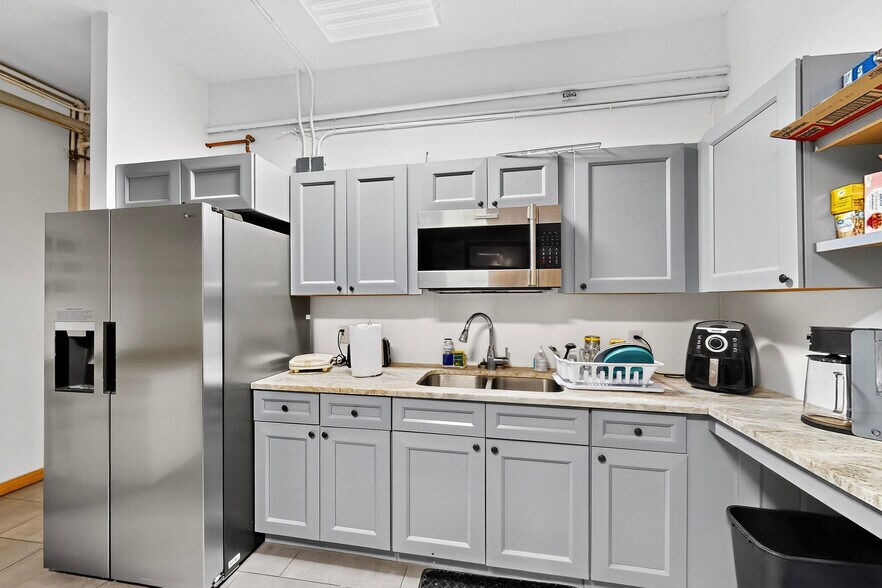 More Photos Of 314 El Pueblo Rd NW, Albuquerque Warehouse For Lease