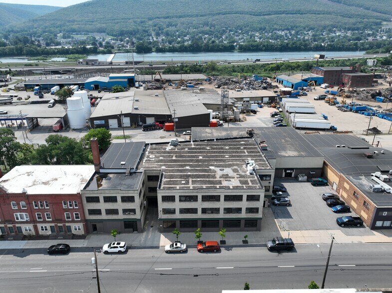 More Photos Of 415-417 W 3rd St, Williamsport Warehouse For Sale