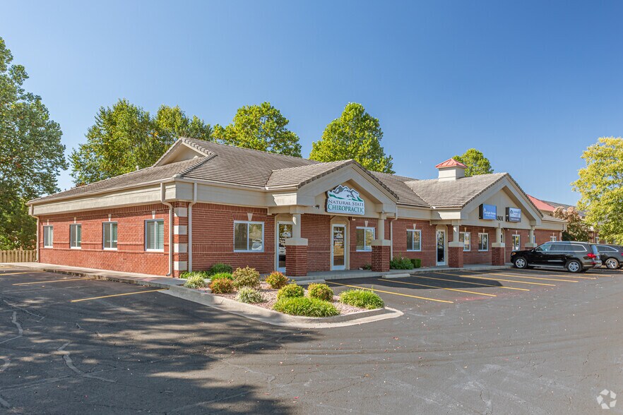 More Photos Of 1801 SW Regional Airport Blvd, Bentonville Unknown For Lease