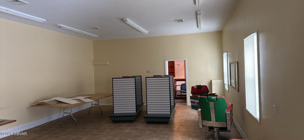 More Photos Of 1023 Park Ave, Williamsport Self Storage For Sale