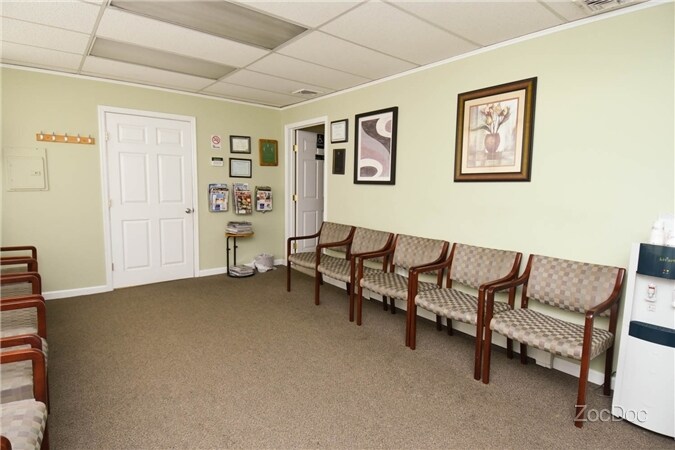 More Photos Of 2504 Grand Ave, Baldwin Office For Sale