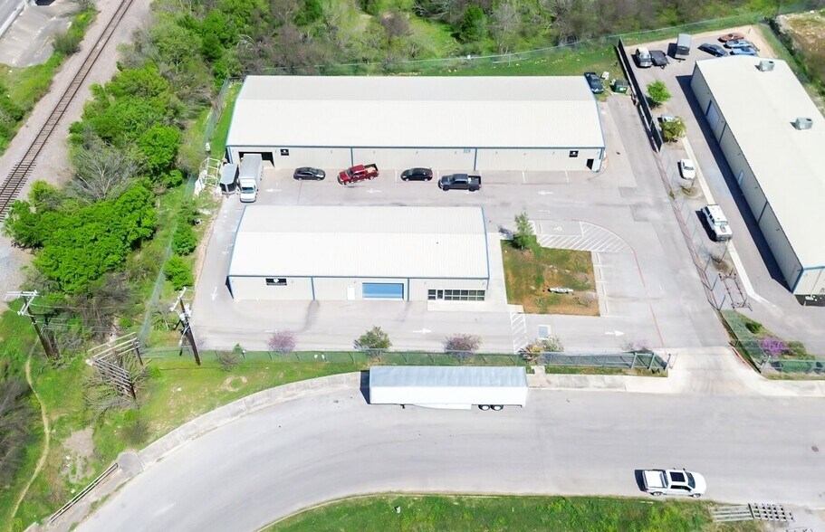 More Photos Of 10930 Gabriels Pl, San Antonio Showroom For Sale