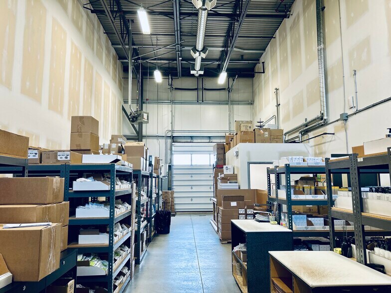 More Photos Of 11350 119 St NW, Edmonton Light Distribution For Lease