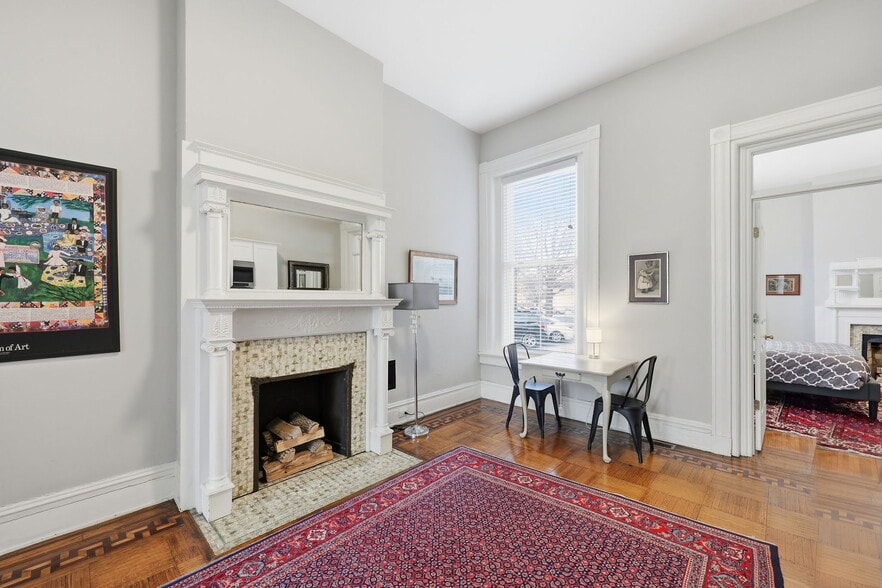 More Photos Of 18 W Franklin St, Richmond Apartments For Sale