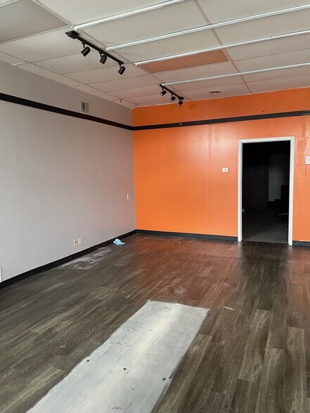 More Photos Of 7305 Boulevard 26, North Richland Hills Storefront Retail Office For Sale