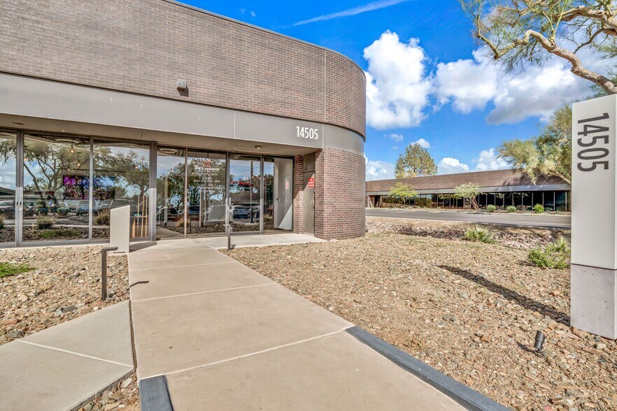 More Photos Of 14505 N Hayden Rd, Scottsdale Light Distribution For Lease