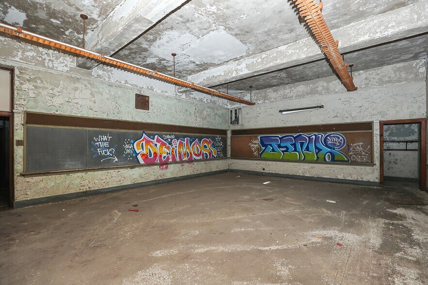 More Photos Of 4224 Fair Ave, Saint Louis Flex For Sale