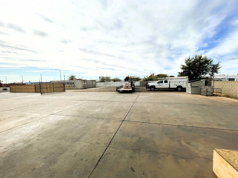 More Photos Of 6262 N 57th Ave, Glendale Manufacturing For Sale