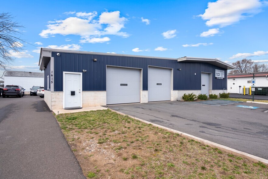More Photos Of 1413-1415 Elkins Ave, Levittown Freestanding For Lease