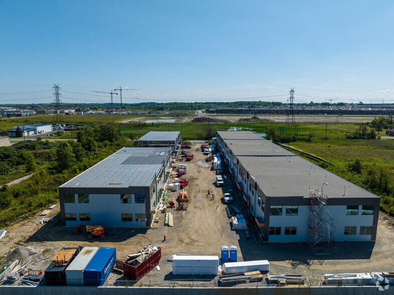 More Photos Of 406 Pritchard Rd, Hamilton Light Distribution For Lease