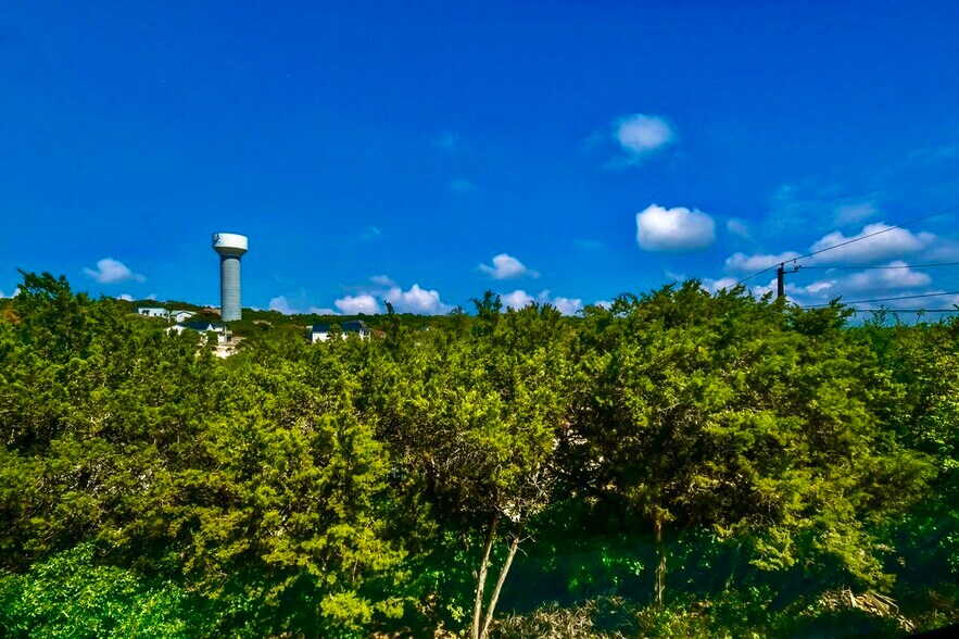 More Photos Of 15014 Iowa St, Austin Office Residential For Sale