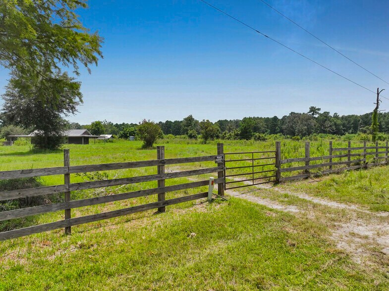 More Photos Of 386 County Road 784, Buna Land For Sale