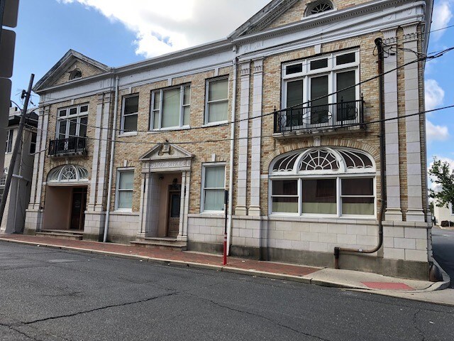 More Photos Of 20 Court St, Freehold Medical For Sale