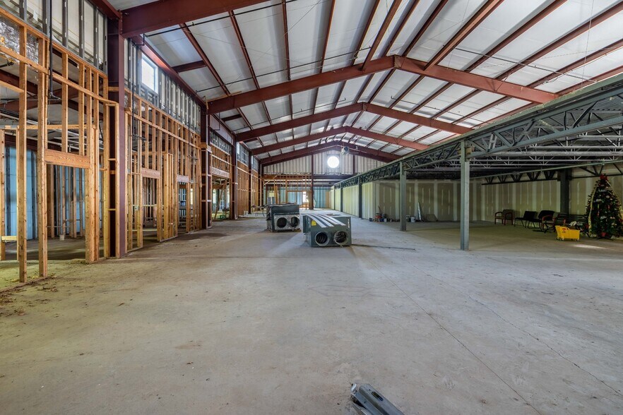 More Photos Of 2602 Trotwood Ave, Columbia Office For Sale