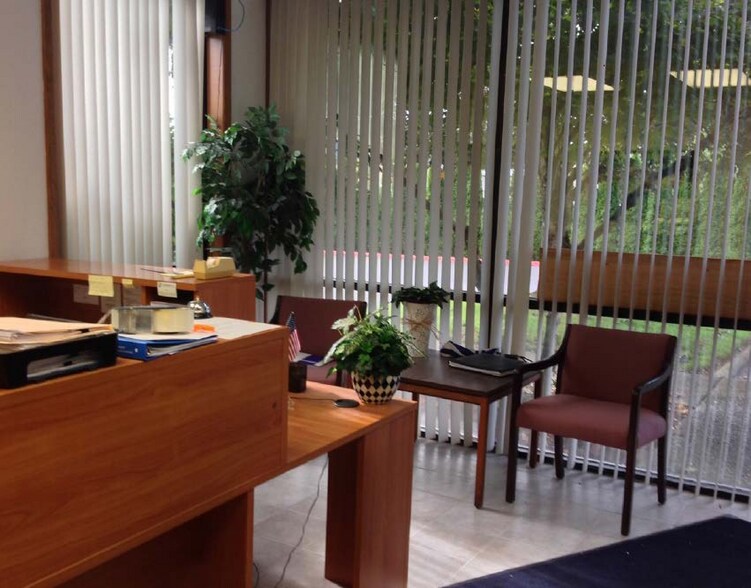 More Photos Of 9755 SW Commerce Cir, Wilsonville Manufacturing For Lease