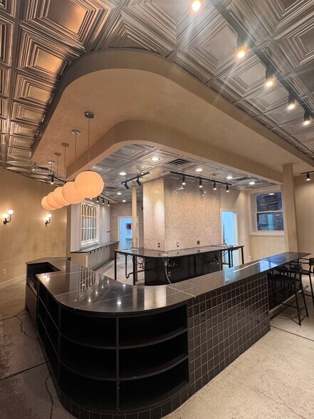More Photos Of 849 Massachusetts Ave, Indianapolis Storefront For Lease