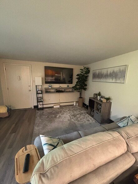 More Photos Of 3800 Elmerton Ave, Harrisburg Apartments For Sale