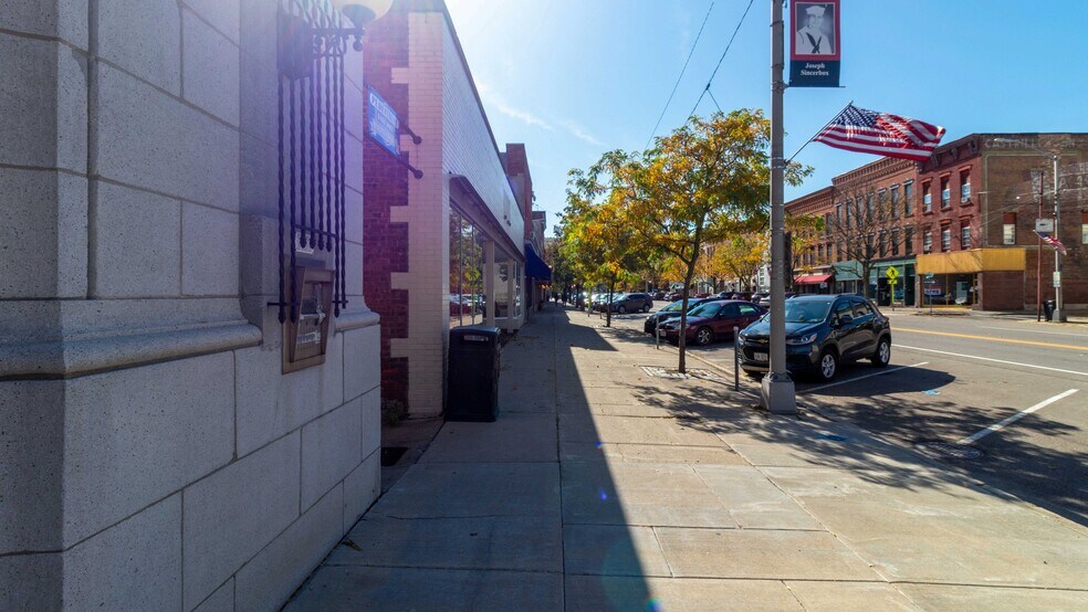 More Photos Of 36 Liberty St, Bath Storefront Retail Office For Lease