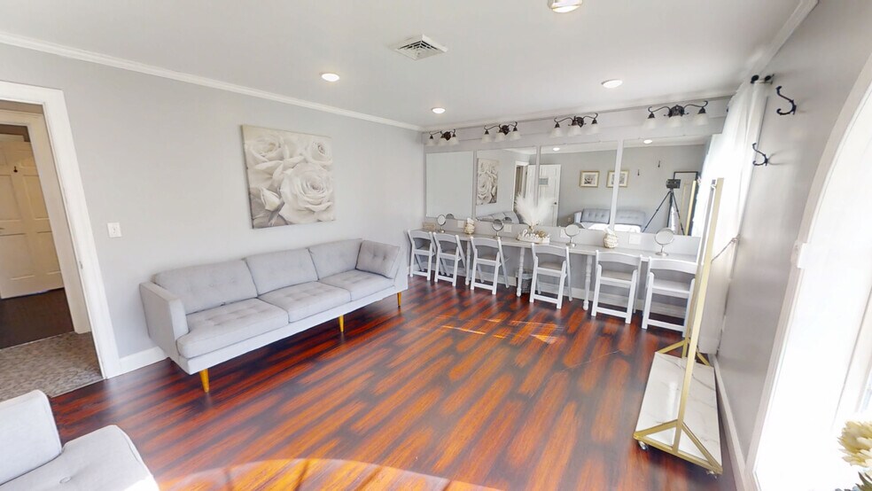 More Photos Of 193 County Highway 49, Morris Specialty For Sale