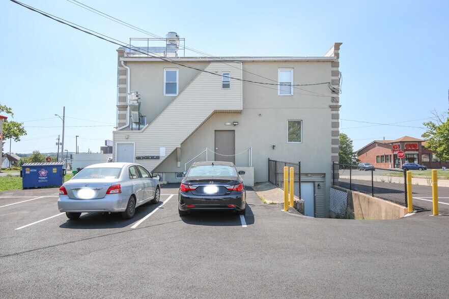 More Photos Of 751 Union Blvd, Allentown Storefront Retail Office For Sale