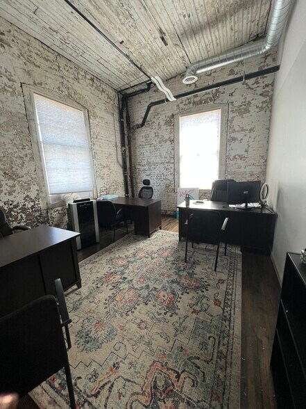 More Photos Of 304 W Pacific Ave, Spokane General Retail For Lease