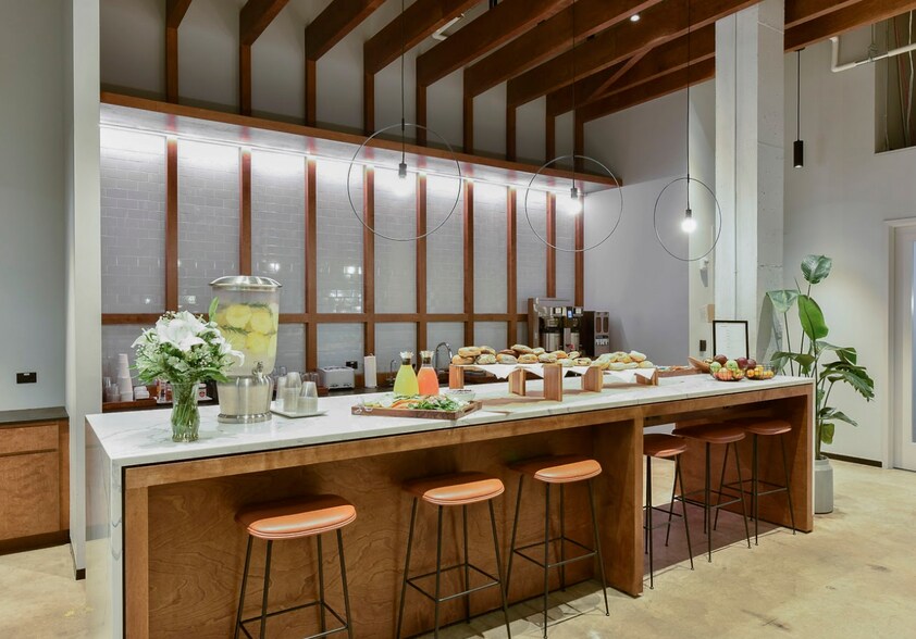 More Photos Of 934-976 Brady Ave NW, Atlanta Coworking Space