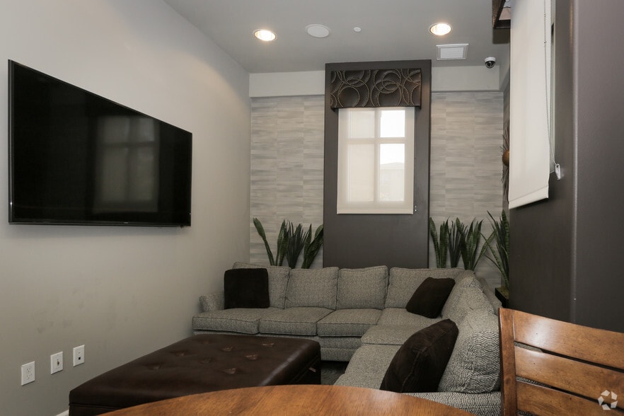 More Photos Of 2855 Foothill Blvd, La Verne Apartments For Lease