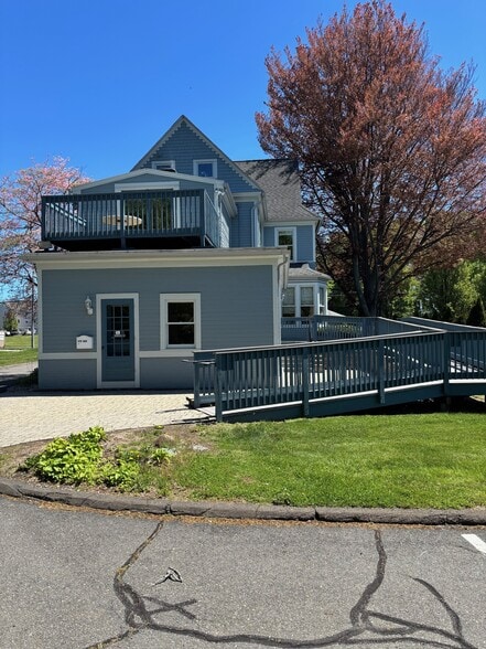 More Photos Of 166 N Main St, Southington Office For Sale