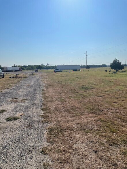 More Photos Of 2300 S Business 45, Corsicana Land For Sale