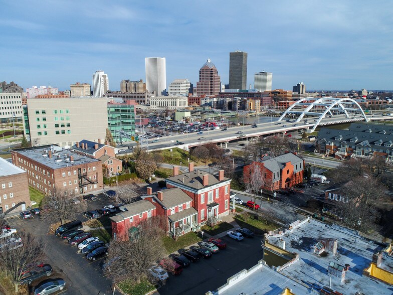 More Photos Of 129-133 S Fitzhugh St, Rochester Office Residential For Lease