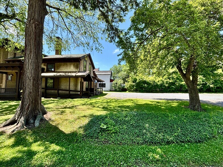 More Photos Of 72 Main St, Delhi Office Residential For Sale